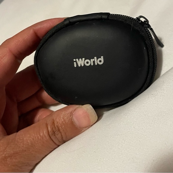 Iworld ear buds without charger case included - Picture 2 of 6